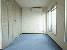 14���̍L���������[���I�A�x�j���[�ʏo