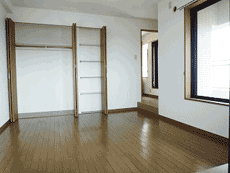 ���l�K�[�f���n�E�X