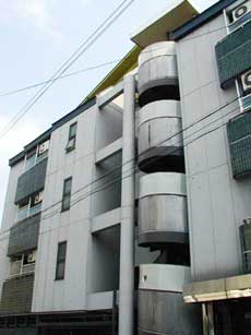 �k��������r��