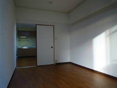 ���a�I�[�g���[�N�r��