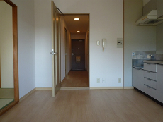 ���]�����i