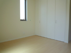 �V���[���]���V�_�m�X